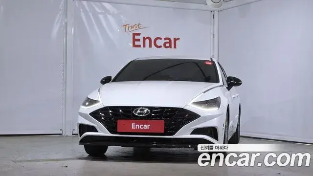 Hyundai Sonata Hybrid 2021 — ფოტო 15/20