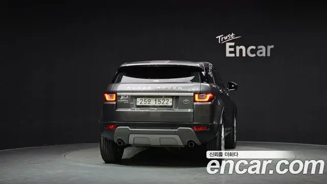Land Rover Range Rover Evoque 2018 — Photo 11/20