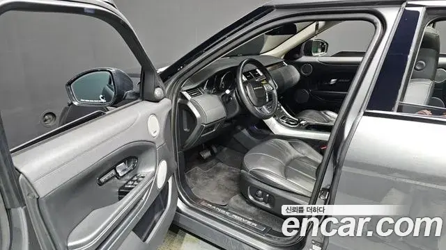 Land Rover Range Rover Evoque 2018 — Photo 16/20