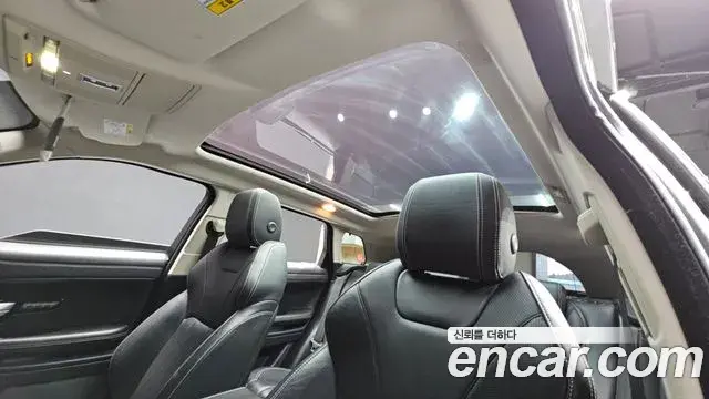 Land Rover Range Rover Evoque 2018 — Photo 15/20