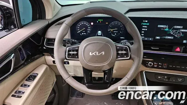 Kia Carnival 2024 — Photo 9/20