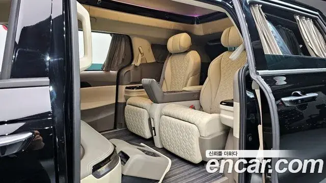 Kia Carnival 2024 — Photo 14/20