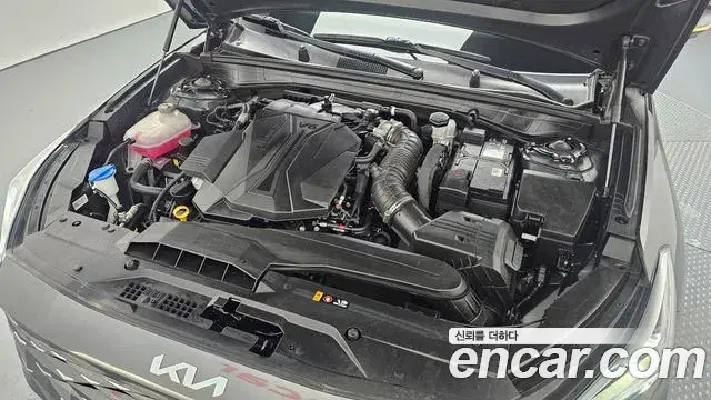 Kia K8 2024 — Photo 1/20