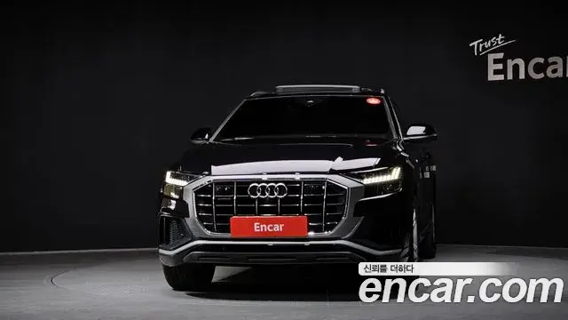 Audi Q8 2020 — Şəkil 15/20