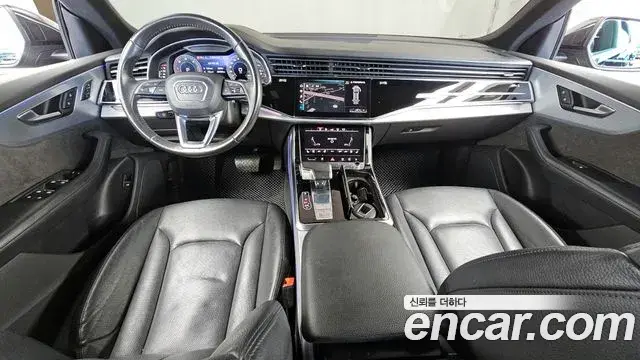 Audi Q8 2020 — Şəkil 14/20