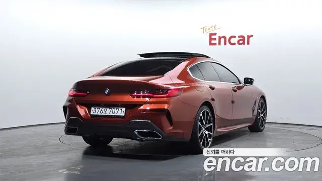 BMW 8 Series 2020 — Фото 2/20