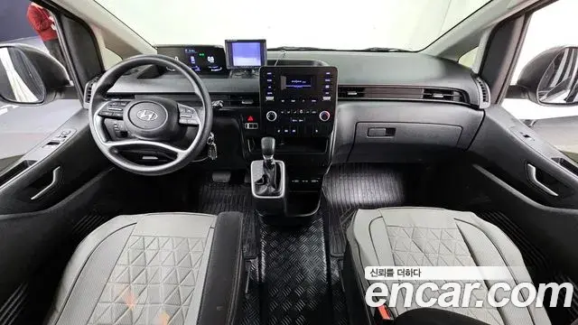 Hyundai Staria 2023 — Фото 7/20