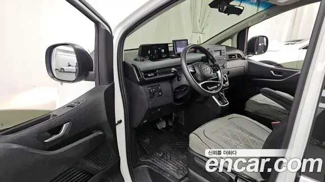 Hyundai Staria 2023 — Фото 10/20