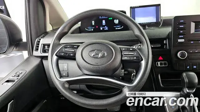 Hyundai Staria 2023 — Фото 13/20