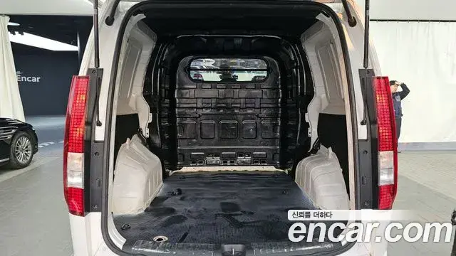 Hyundai Staria 2023 — Фото 20/20