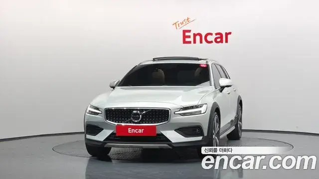 Volvo V60 Cross Country 2020 — Şəkil 14/20