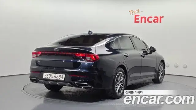 Kia K5 2020 — Şəkil 10/20