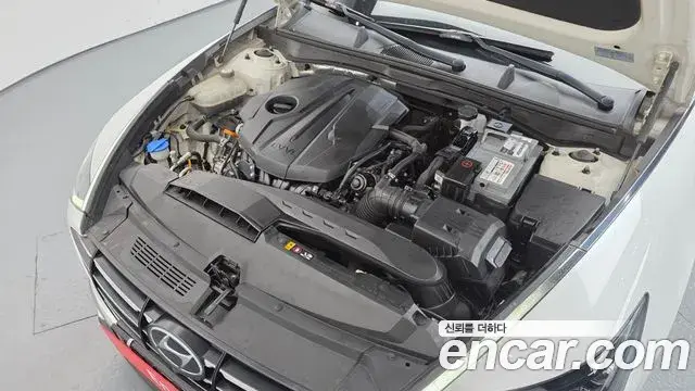 Hyundai Sonata Hybrid 2020 — Photo 10/20