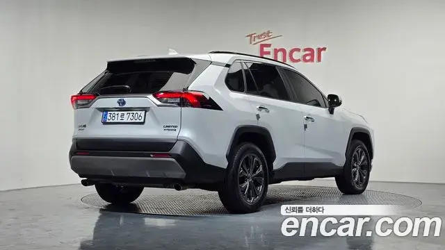 Toyota RAV4 2024 — Photo 17/20