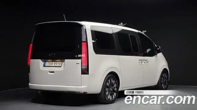 Hyundai Staria 2021 — Şəkil 2/20
