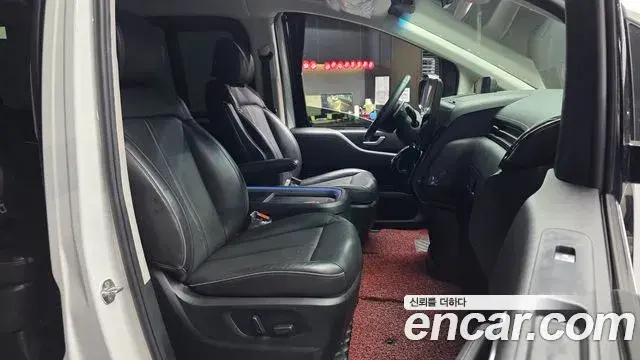 Hyundai Staria 2021 — Şəkil 18/20