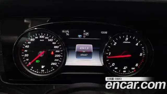 Mercedes-Benz E-Class 2019 — ფოტო 7/20
