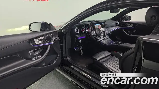 Mercedes-Benz E-Class 2019 — ფოტო 13/20