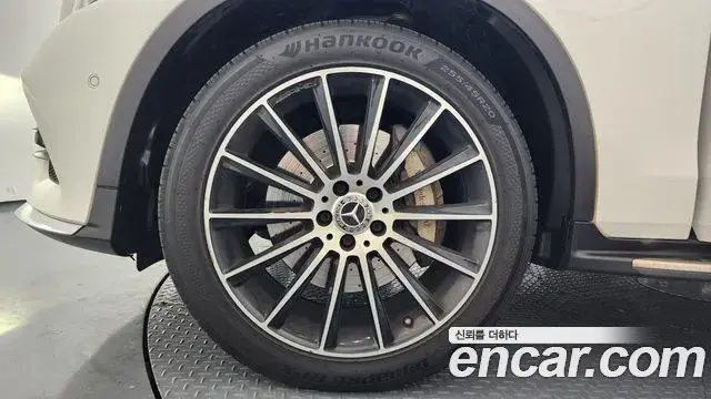 Mercedes-Benz GLC-Class 2018 — Photo 4/20