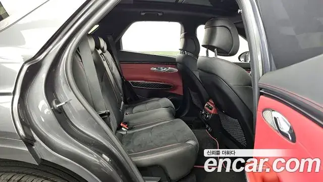 Genesis GV70 2021 — Şəkil 25/32
