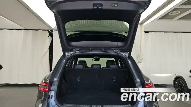 Genesis GV70 2021 — Şəkil 13/32