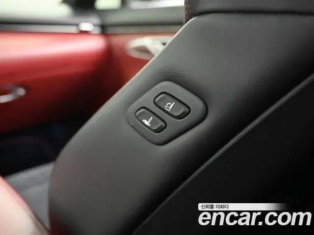 Genesis GV70 2021 — Şəkil 14/32