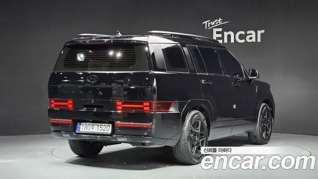 Hyundai Santa Fe 2023 — ფოტო 4/20