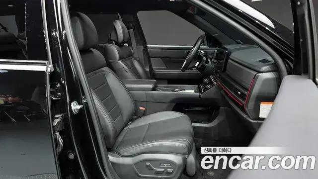 Hyundai Santa Fe 2023 — ფოტო 18/20