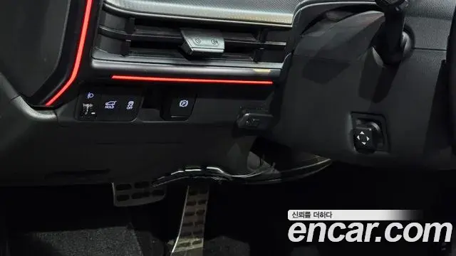Hyundai Santa Fe 2023 — ფოტო 13/20
