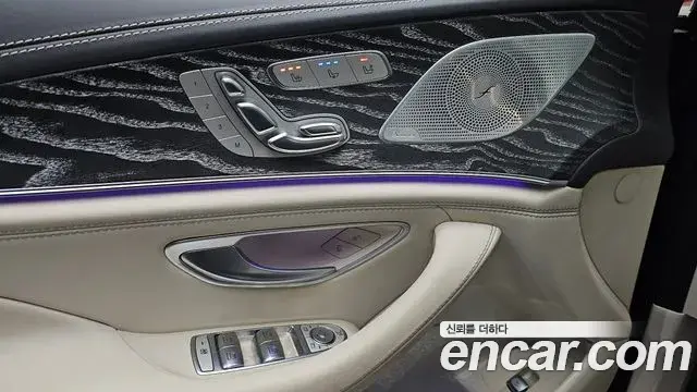 Mercedes-Benz AMG GT 2020 — Şəkil 11/20