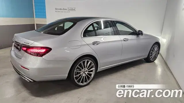 Mercedes-Benz E-Class 2023 — Şəkil 12/20
