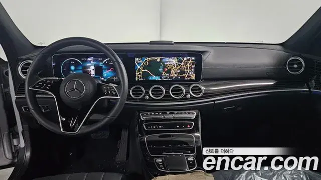 Mercedes-Benz E-Class 2023 — Şəkil 18/20