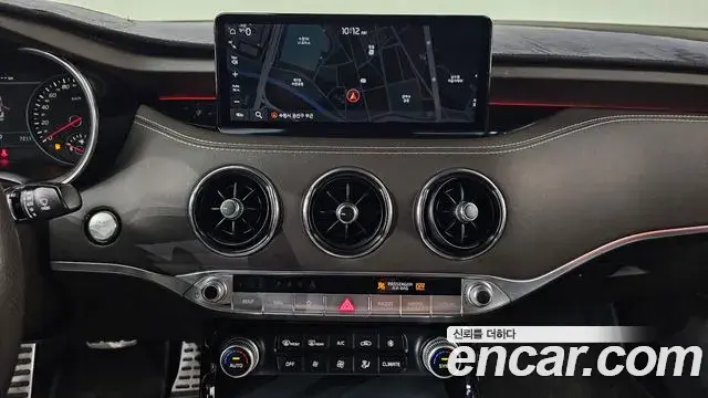 Kia Stinger 2021 — Фото 14/20