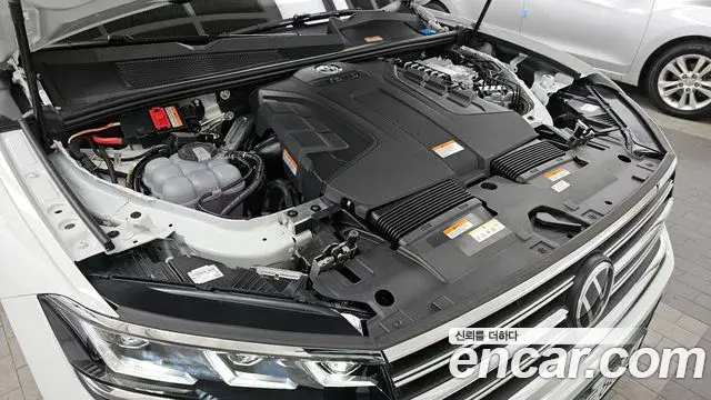 Volkswagen Touareg 2025 — Photo 10/20