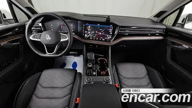 Volkswagen Touareg 2025 — Photo 15/20