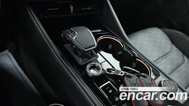Volkswagen Touareg 2025 — Photo 2/20