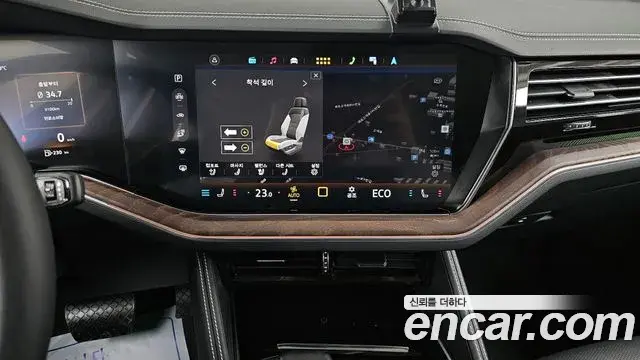Volkswagen Touareg 2025 — Photo 16/20