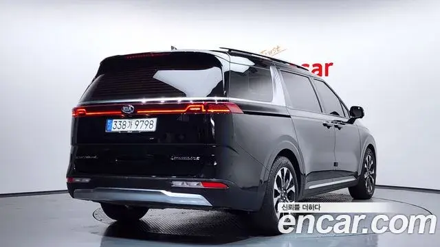 Kia Carnival 2021 — Photo 2/20