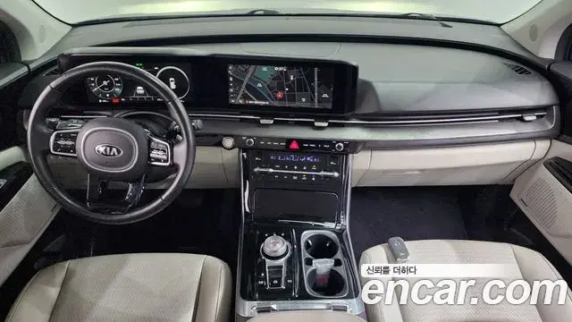 Kia Carnival 2021 — Photo 7/20