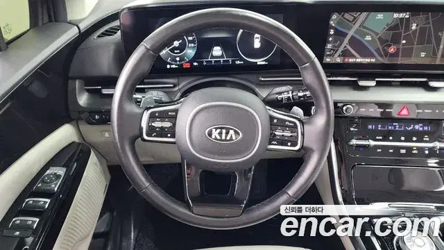 Kia Carnival 2021 — Photo 13/20