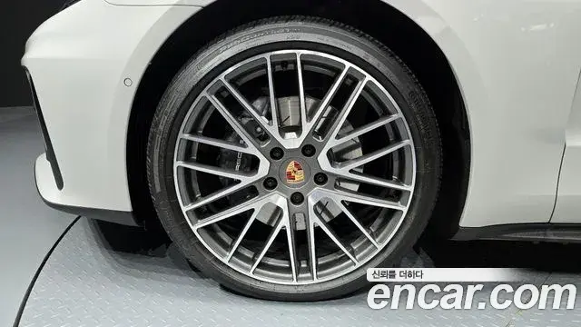 Porsche Panamera 2025 — ფოტო 3/20