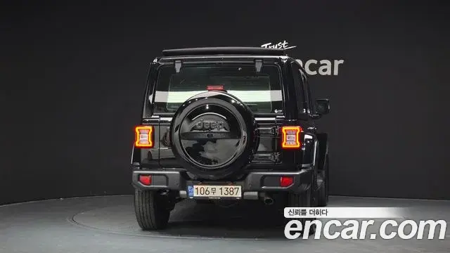 Jeep Wrangler 2022 — Фото 4/20