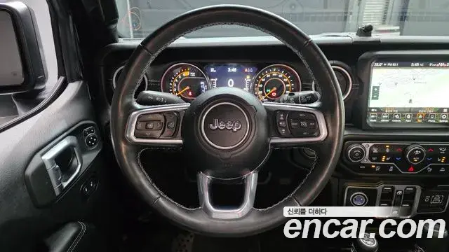 Jeep Wrangler 2022 — Фото 13/20
