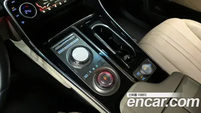 Genesis GV80 2022 — ფოტო 7/20