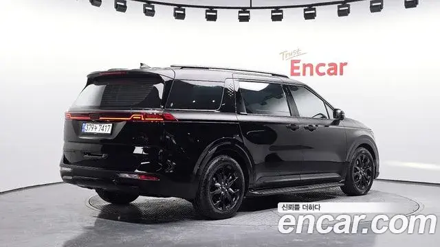 Kia Carnival 2021 — Photo 7/20