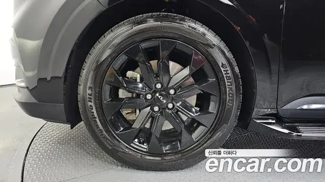 Kia Carnival 2021 — Photo 6/20