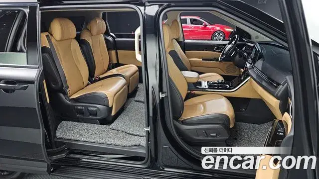 Kia Carnival 2021 — Photo 15/20