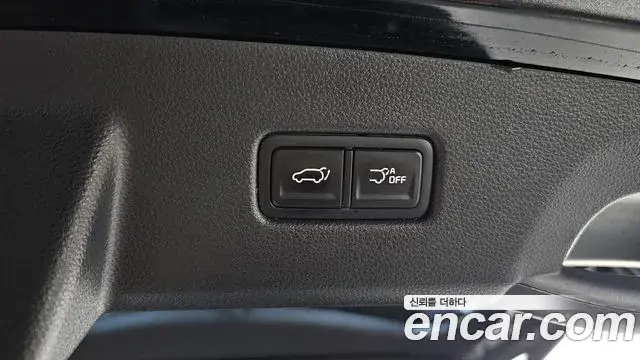 Kia Carnival 2021 — Photo 9/20