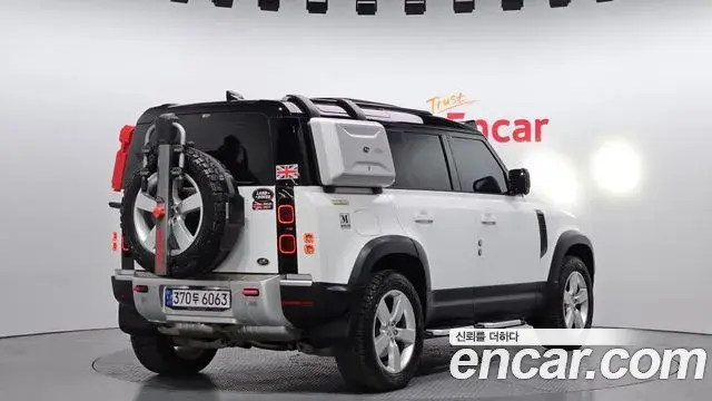 Land Rover Defender 2021 — ფოტო 15/20