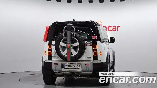 Land Rover Defender 2021 — ფოტო 20/20